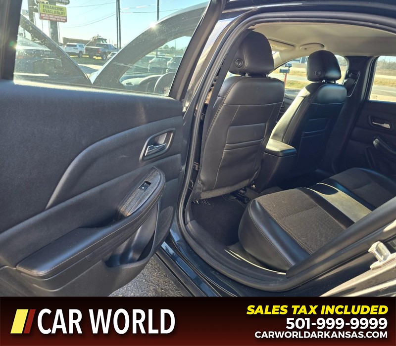 Chevrolet Malibu Vehicle Full-screen Gallery Image 9