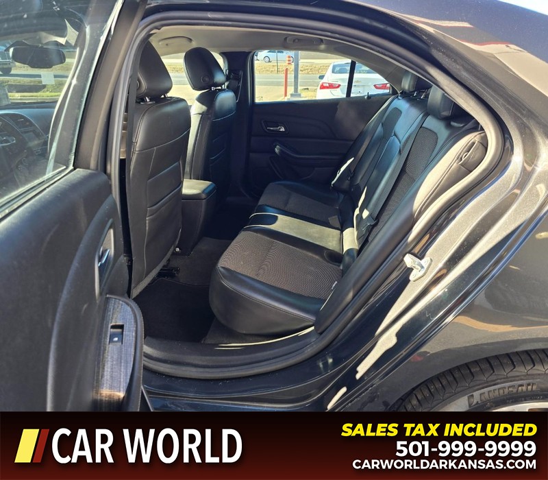 Chevrolet Malibu Vehicle Full-screen Gallery Image 10