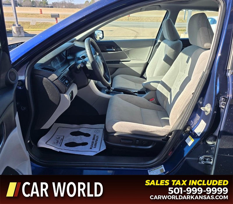 Honda Accord Sedan Vehicle Full-screen Gallery Image 8