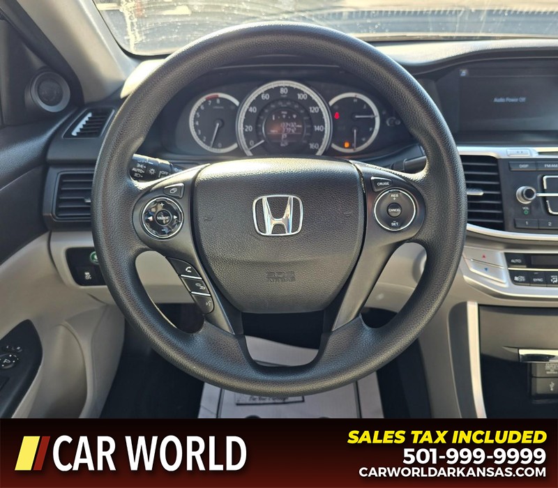 Honda Accord Sedan Vehicle Full-screen Gallery Image 14
