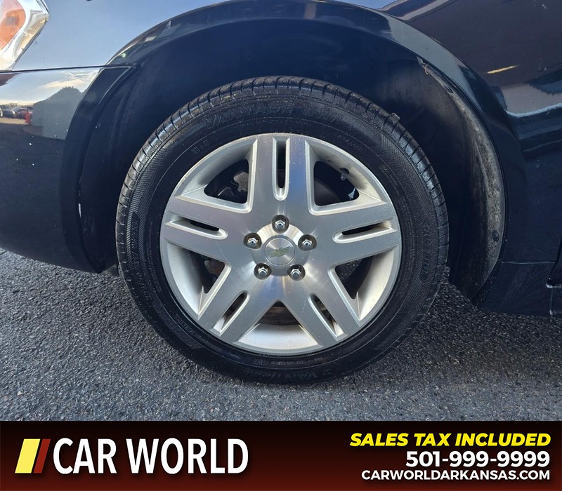 Chevrolet Impala Limited Vehicle Full-screen Gallery Image 6