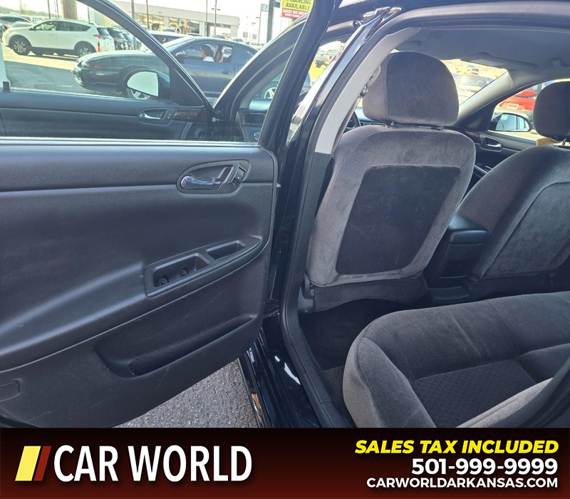 Chevrolet Impala Limited Vehicle Full-screen Gallery Image 9