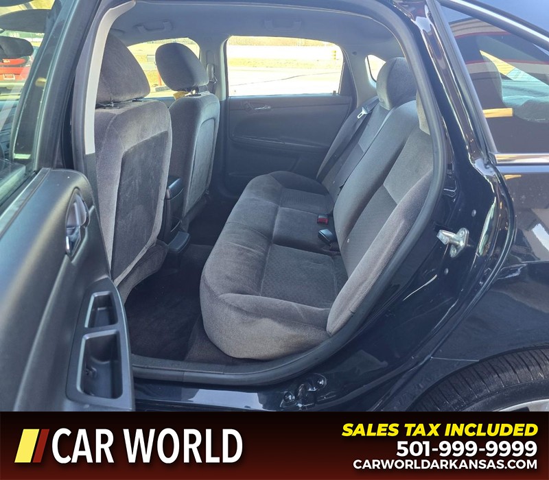 Chevrolet Impala Limited Vehicle Full-screen Gallery Image 10