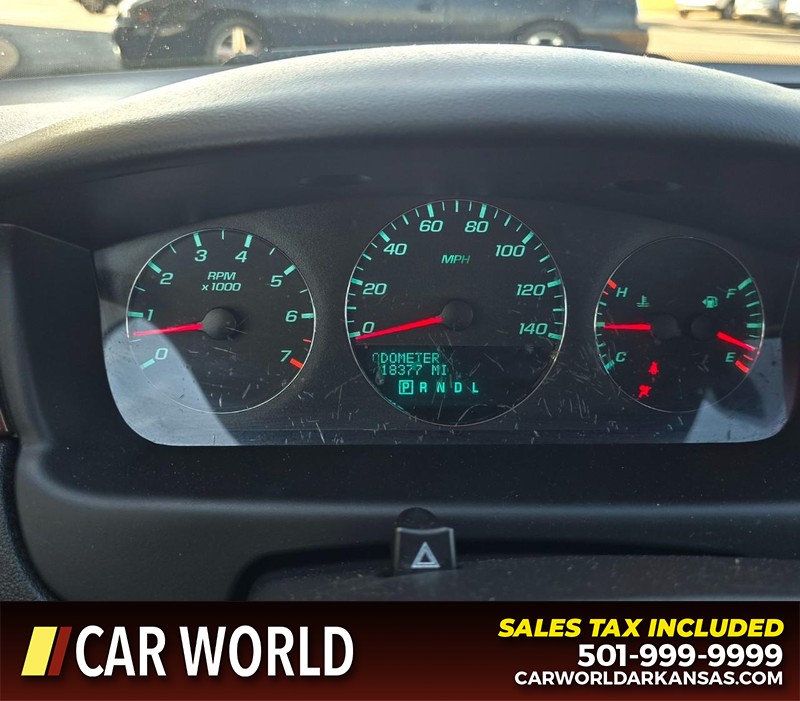 Chevrolet Impala Limited Vehicle Full-screen Gallery Image 16