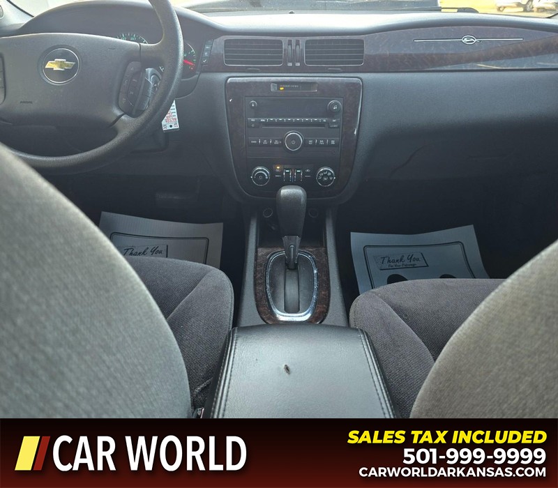 Chevrolet Impala Limited Vehicle Full-screen Gallery Image 17