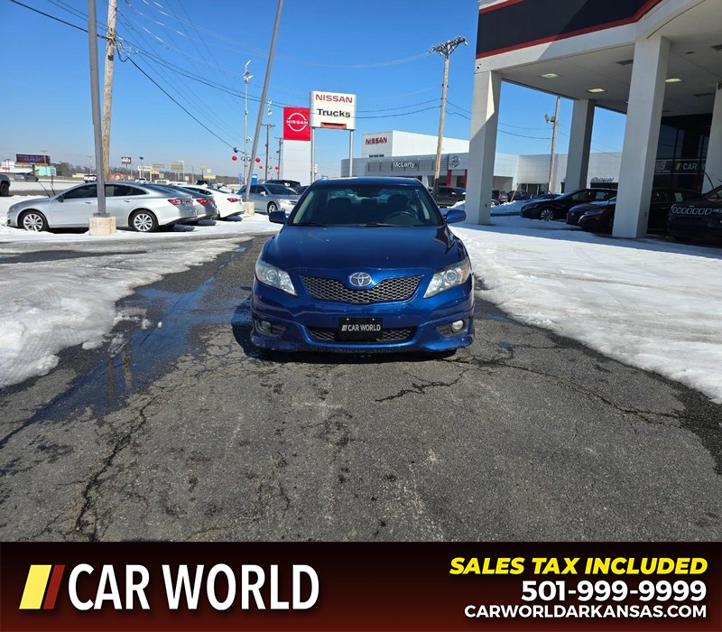 Toyota Camry Vehicle Full-screen Gallery Image 2