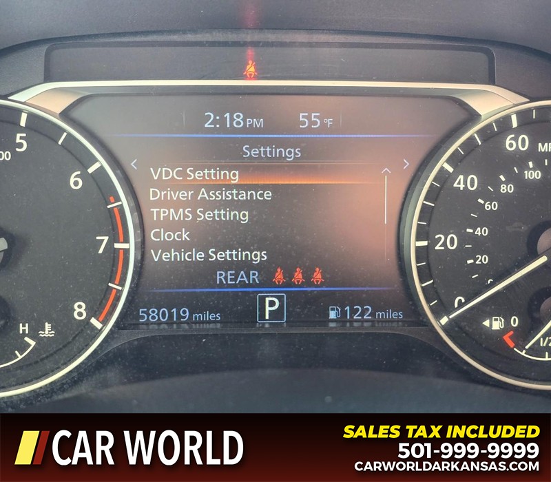 Nissan Altima Vehicle Full-screen Gallery Image 16