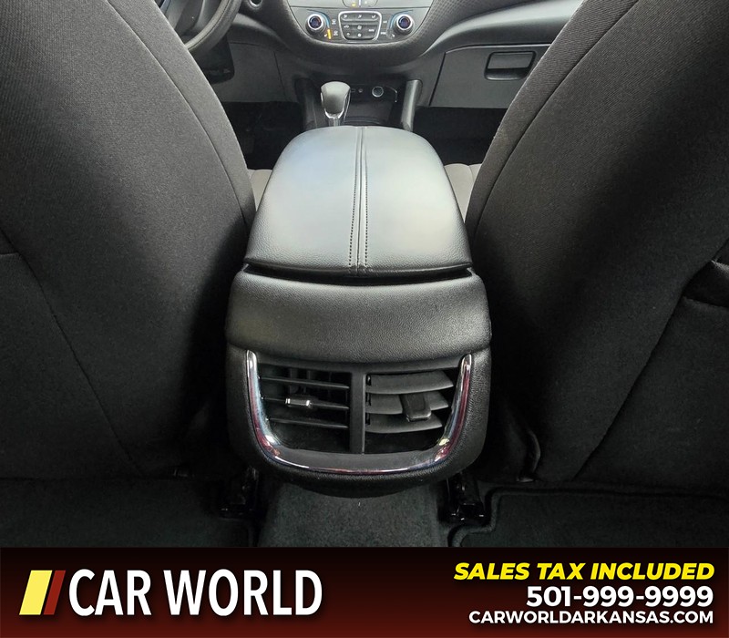 Chevrolet Malibu Vehicle Full-screen Gallery Image 19