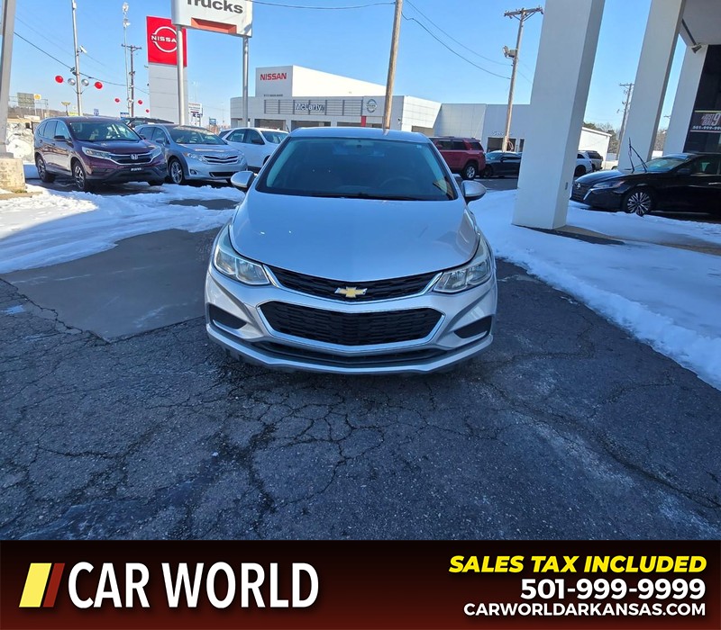 Chevrolet Cruze Vehicle Full-screen Gallery Image 2