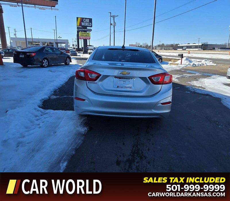 Chevrolet Cruze Vehicle Full-screen Gallery Image 5