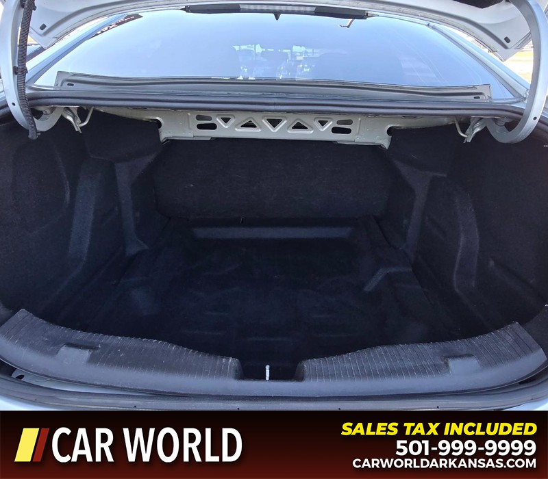 Chevrolet Cruze Vehicle Full-screen Gallery Image 13