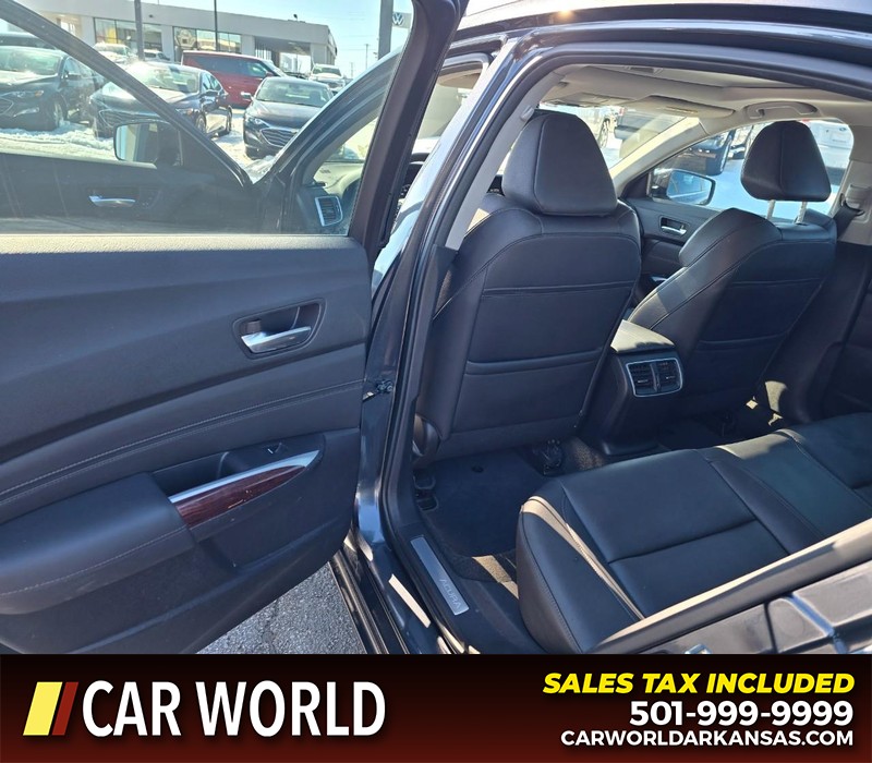 Acura TLX Vehicle Full-screen Gallery Image 9
