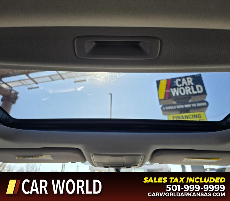 Acura TLX Vehicle Full-screen Gallery Image 19