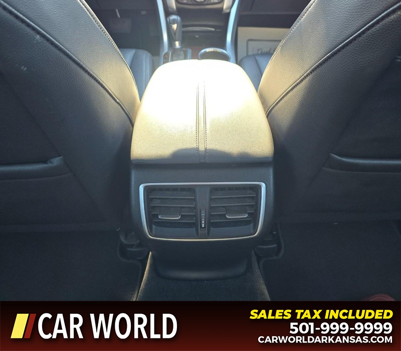 Acura TLX Vehicle Full-screen Gallery Image 20