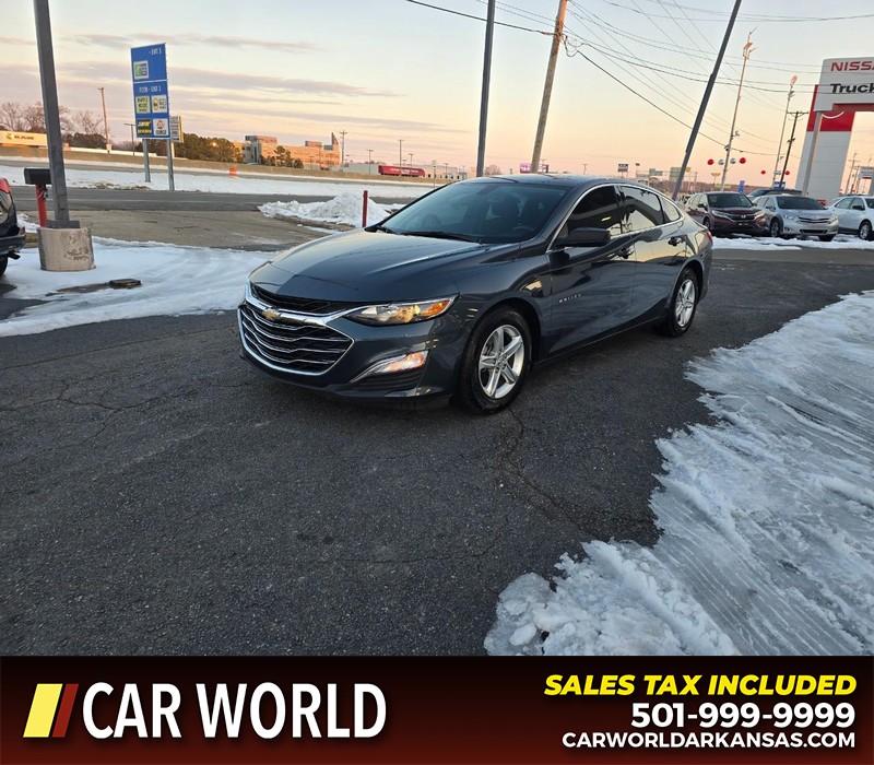 Chevrolet Malibu Vehicle Full-screen Gallery Image 3