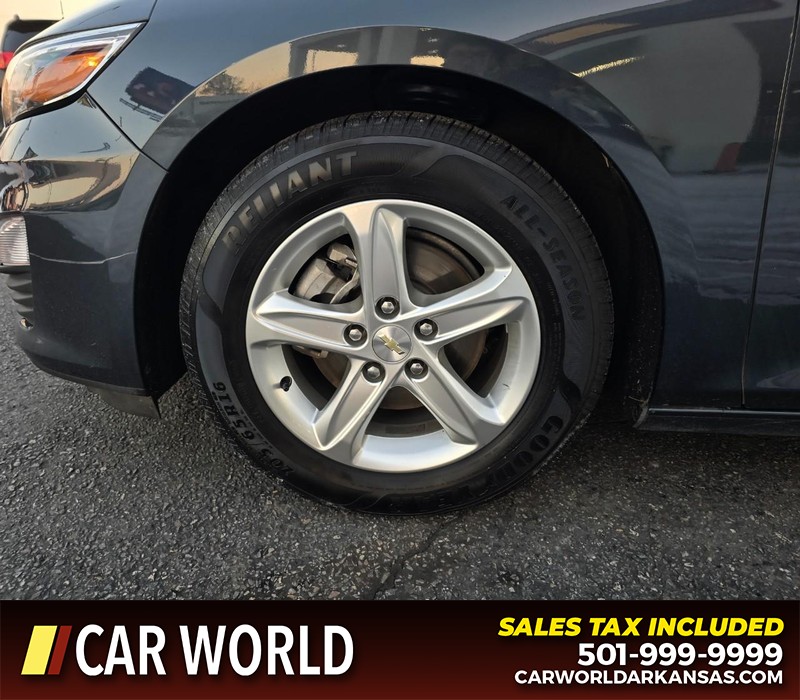 Chevrolet Malibu Vehicle Full-screen Gallery Image 6