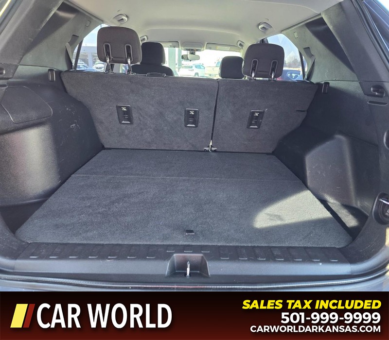 Chevrolet Equinox Vehicle Full-screen Gallery Image 13