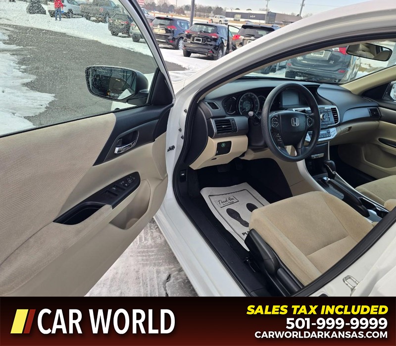 Honda Accord Sedan Vehicle Full-screen Gallery Image 7