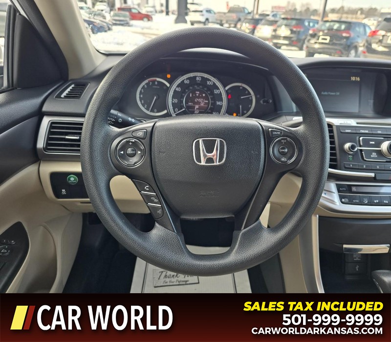 Honda Accord Sedan Vehicle Full-screen Gallery Image 14
