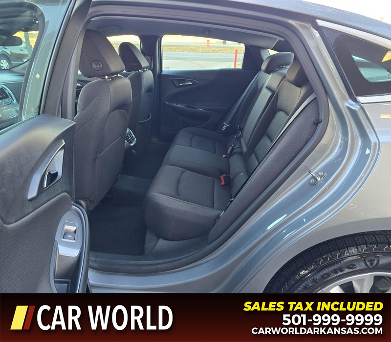 Chevrolet Malibu Vehicle Full-screen Gallery Image 10