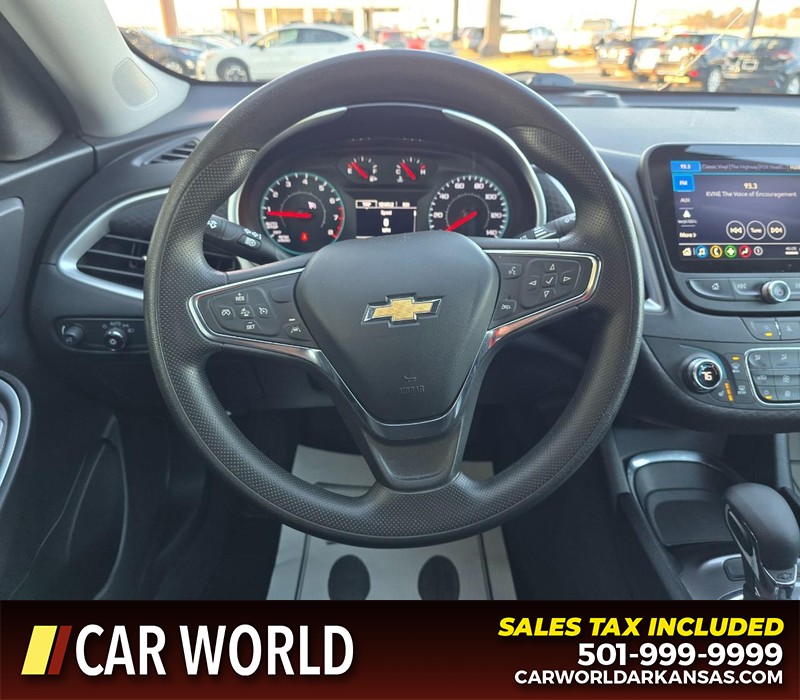 Chevrolet Malibu Vehicle Full-screen Gallery Image 15