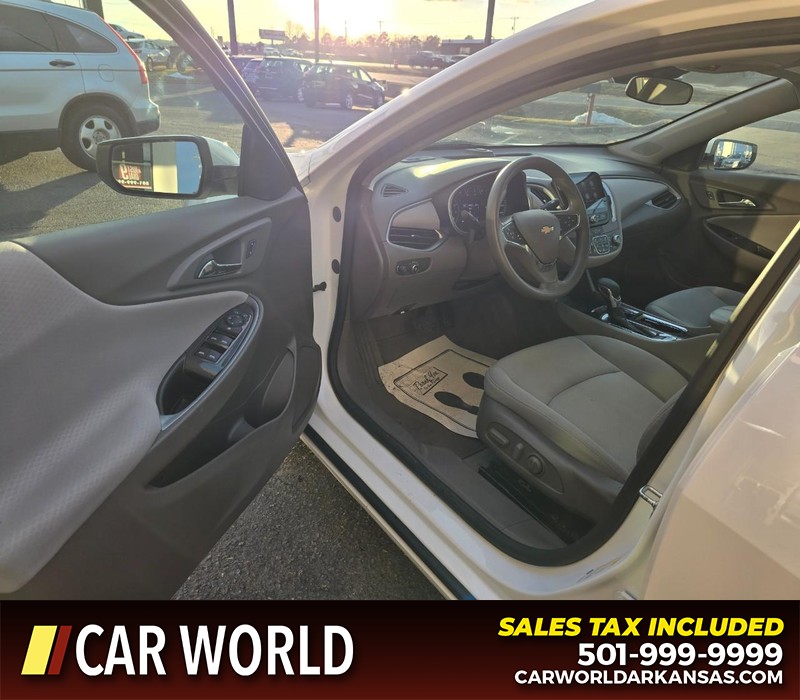 Chevrolet Malibu Vehicle Full-screen Gallery Image 7