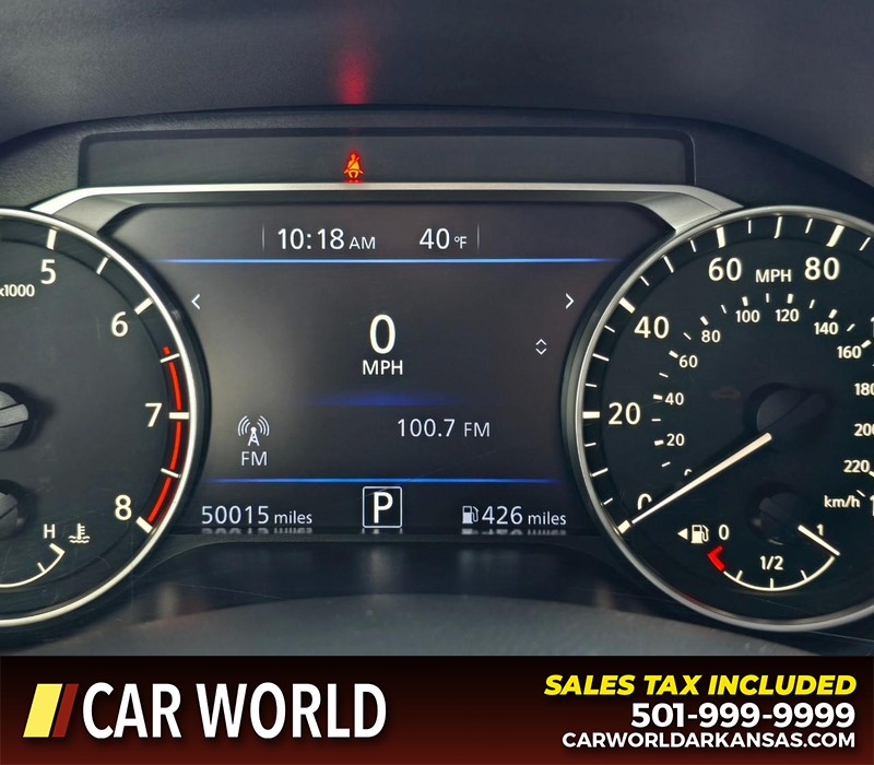 Nissan Altima Vehicle Full-screen Gallery Image 16