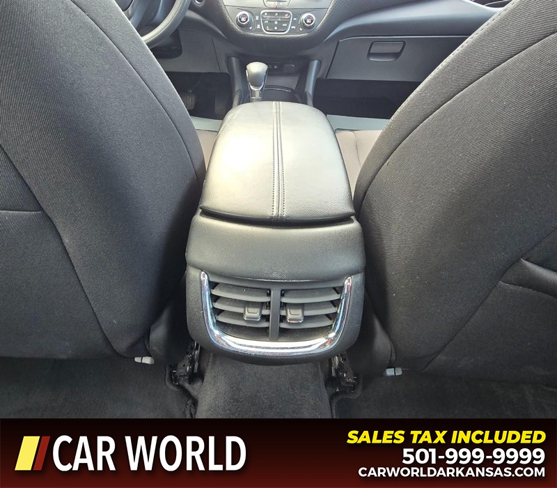 Chevrolet Malibu Vehicle Full-screen Gallery Image 20