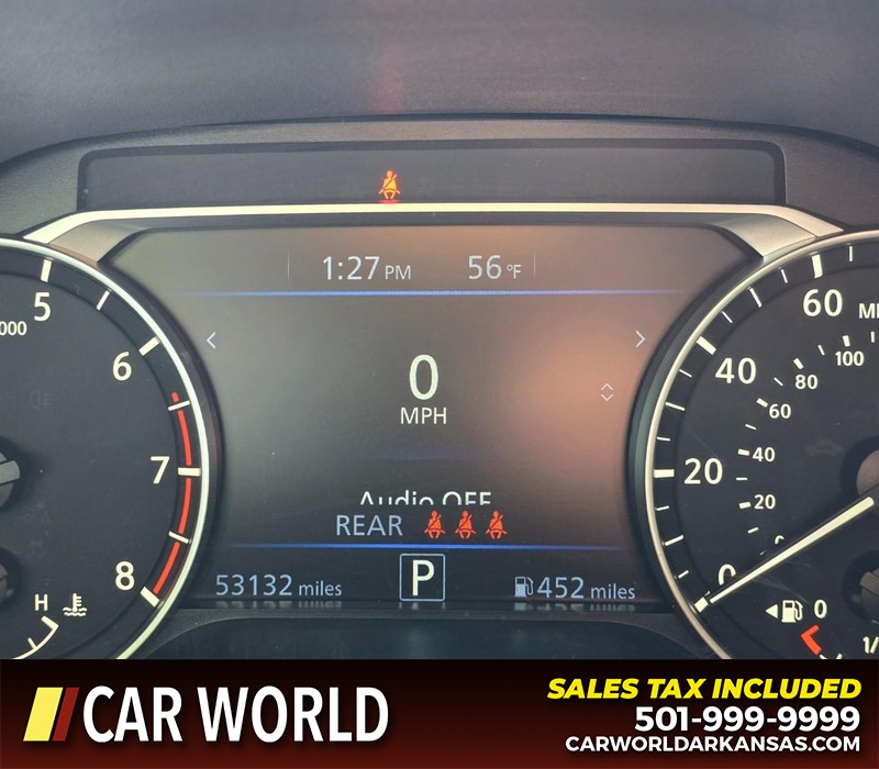 Nissan Altima Vehicle Full-screen Gallery Image 16