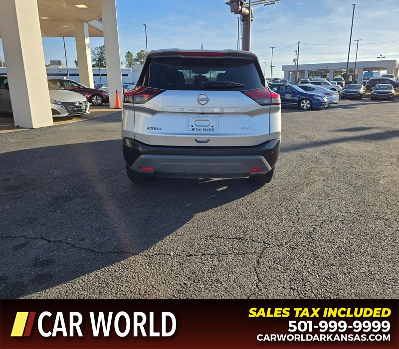 Nissan Rogue Vehicle Full-screen Gallery Image 5