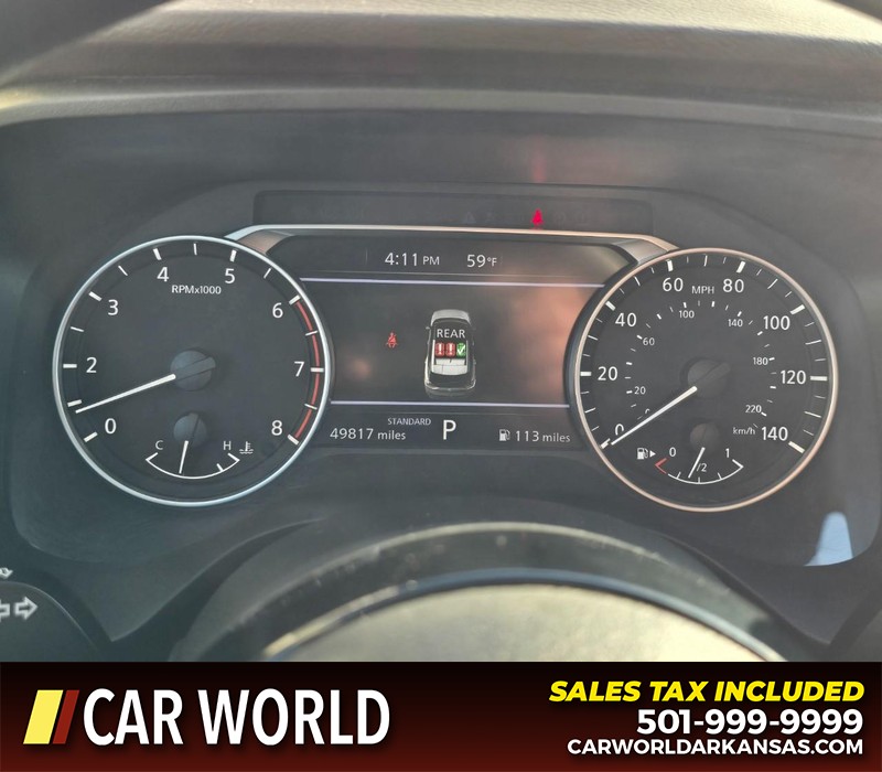 Nissan Rogue Vehicle Full-screen Gallery Image 17