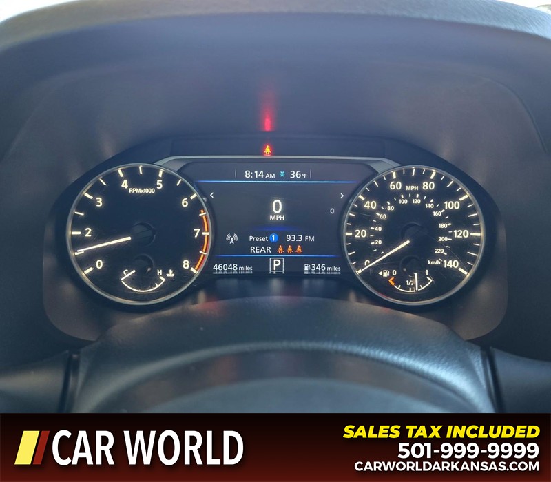 Nissan Altima Vehicle Full-screen Gallery Image 17