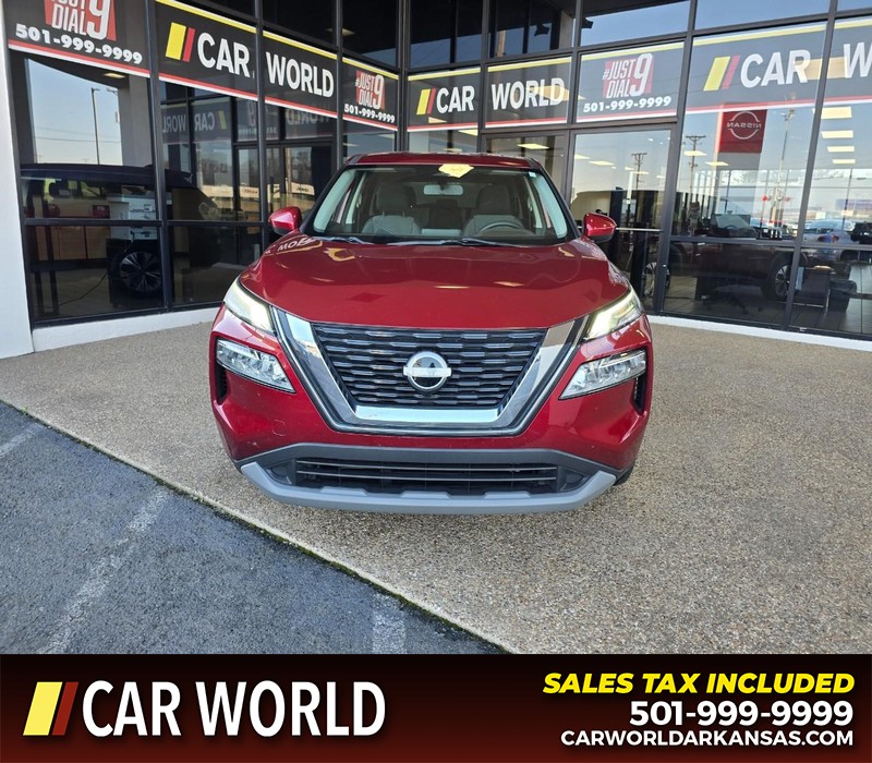 Nissan Rogue Vehicle Full-screen Gallery Image 2