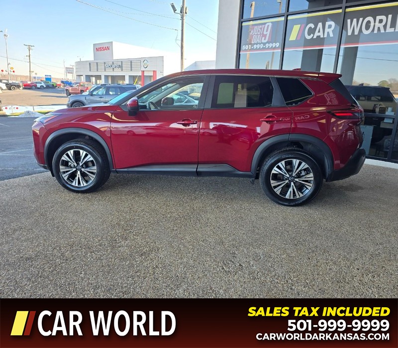 Nissan Rogue Vehicle Full-screen Gallery Image 4