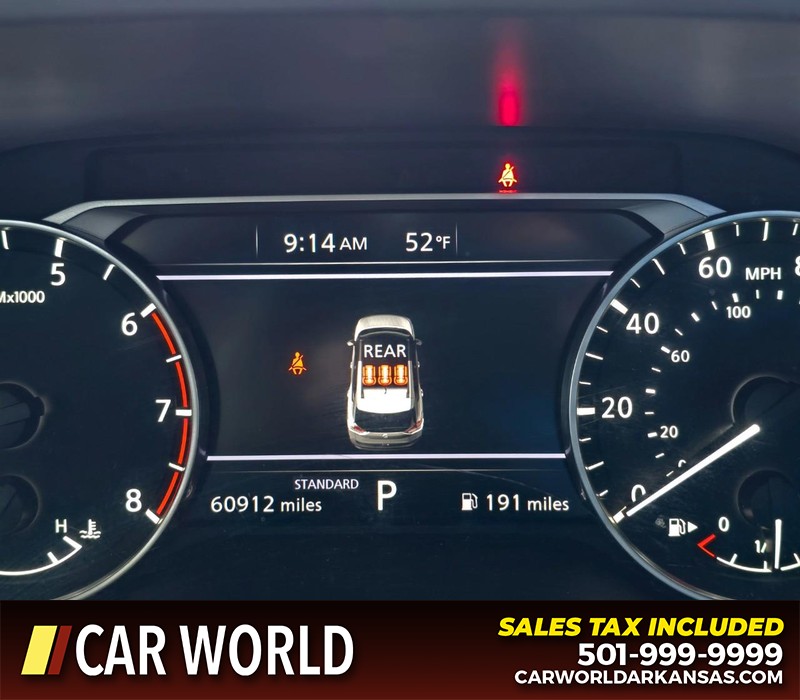 Nissan Rogue Vehicle Full-screen Gallery Image 17