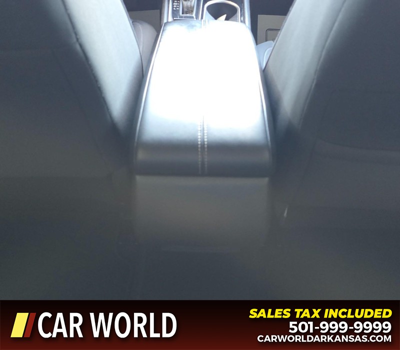 Nissan Altima Vehicle Full-screen Gallery Image 19