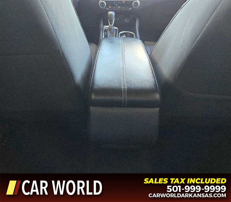 Nissan Altima Vehicle Full-screen Gallery Image 20