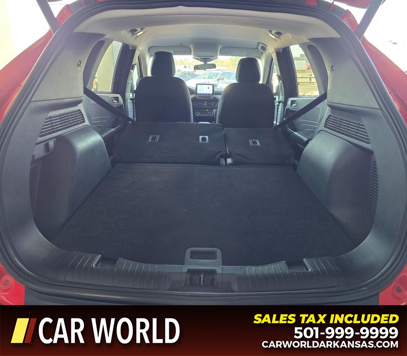 Ford Escape Vehicle Full-screen Gallery Image 14