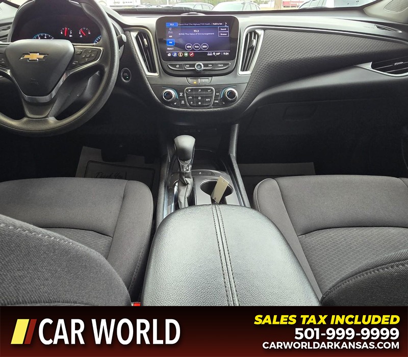 Chevrolet Malibu Vehicle Full-screen Gallery Image 18