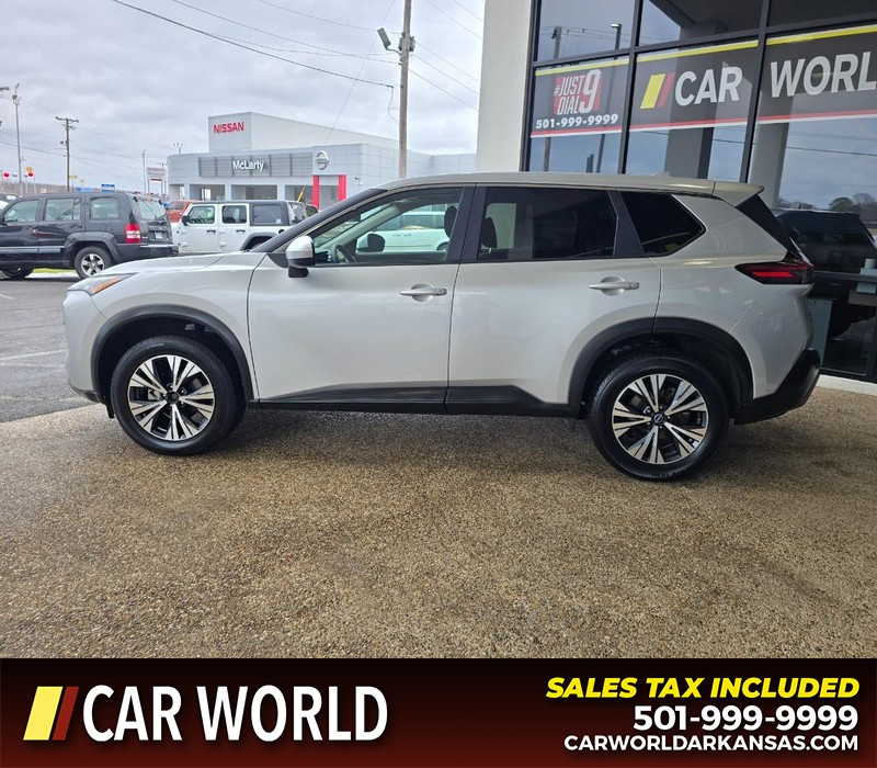 Nissan Rogue Vehicle Full-screen Gallery Image 4