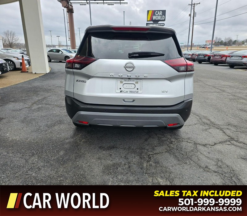 Nissan Rogue Vehicle Full-screen Gallery Image 5