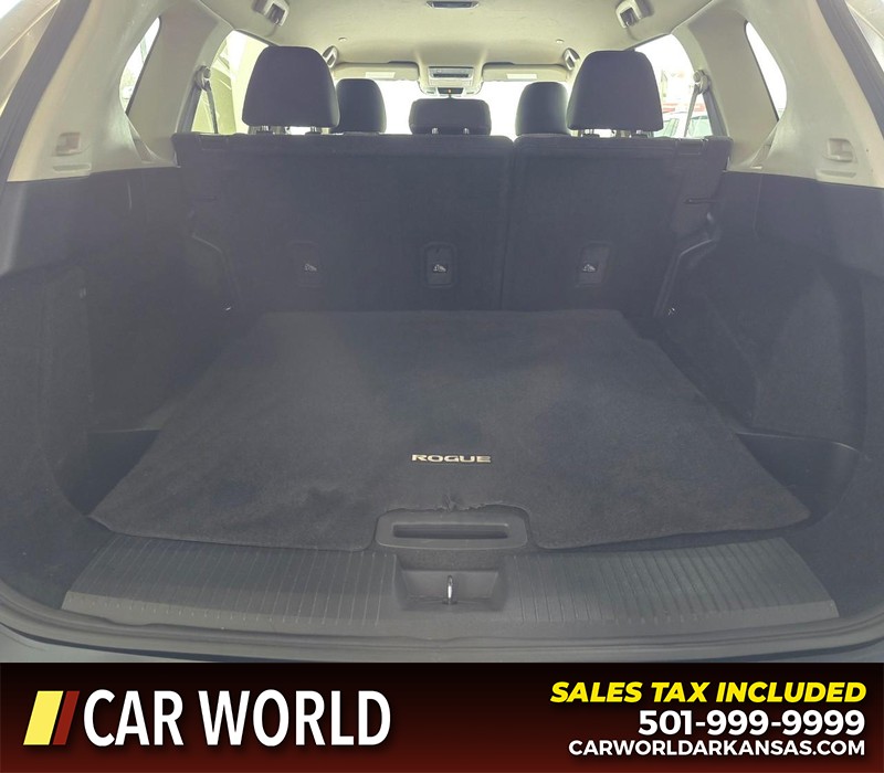 Nissan Rogue Vehicle Full-screen Gallery Image 13