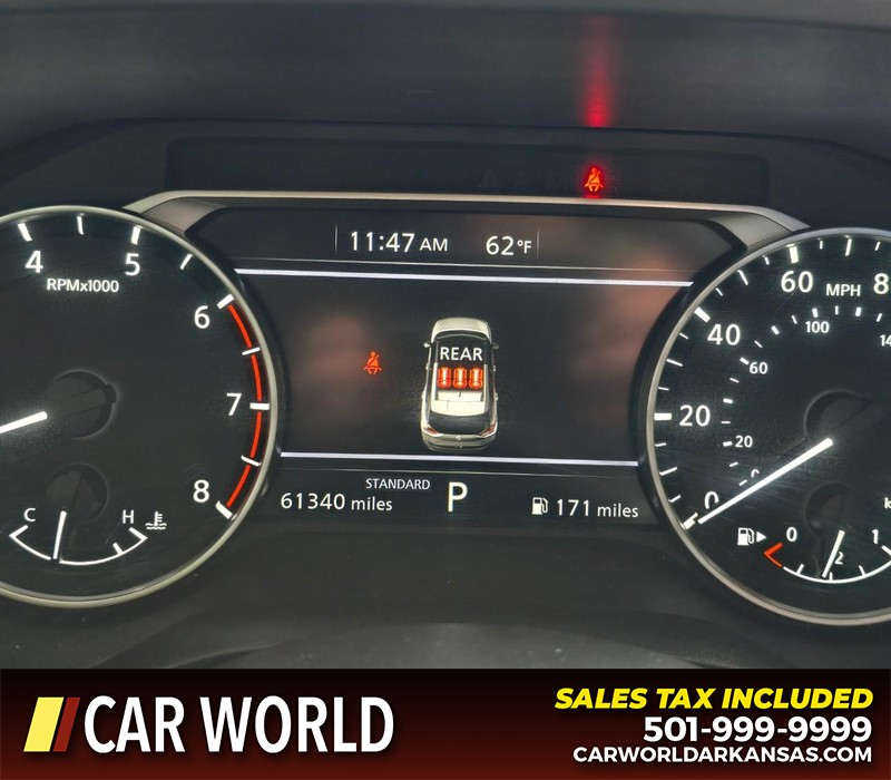 Nissan Rogue Vehicle Full-screen Gallery Image 16