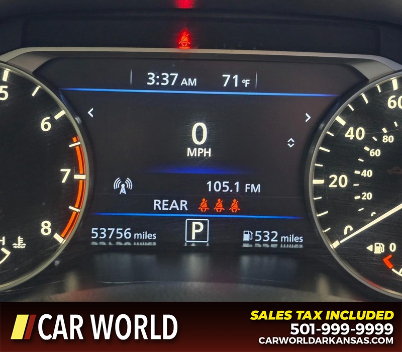 Nissan Altima Vehicle Full-screen Gallery Image 16