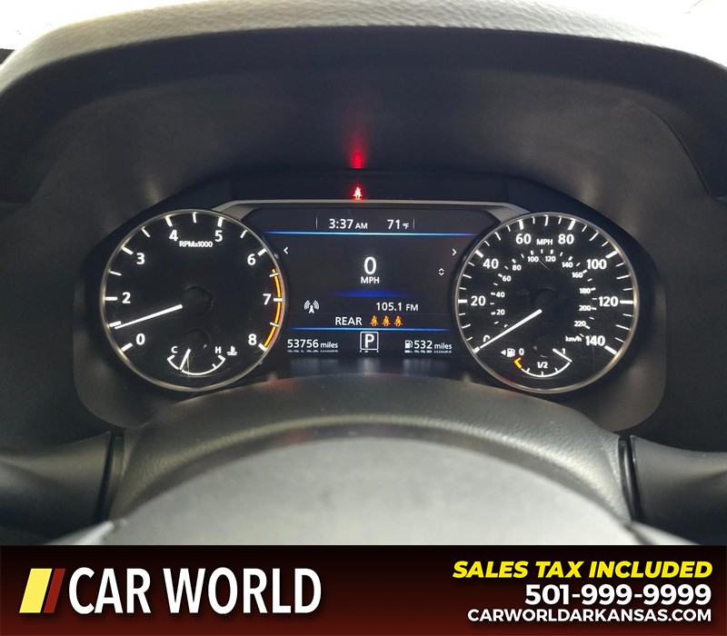 Nissan Altima Vehicle Full-screen Gallery Image 17