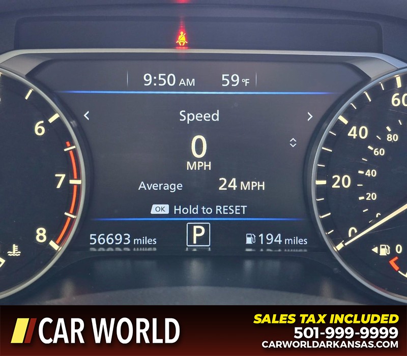 Nissan Altima Vehicle Full-screen Gallery Image 16