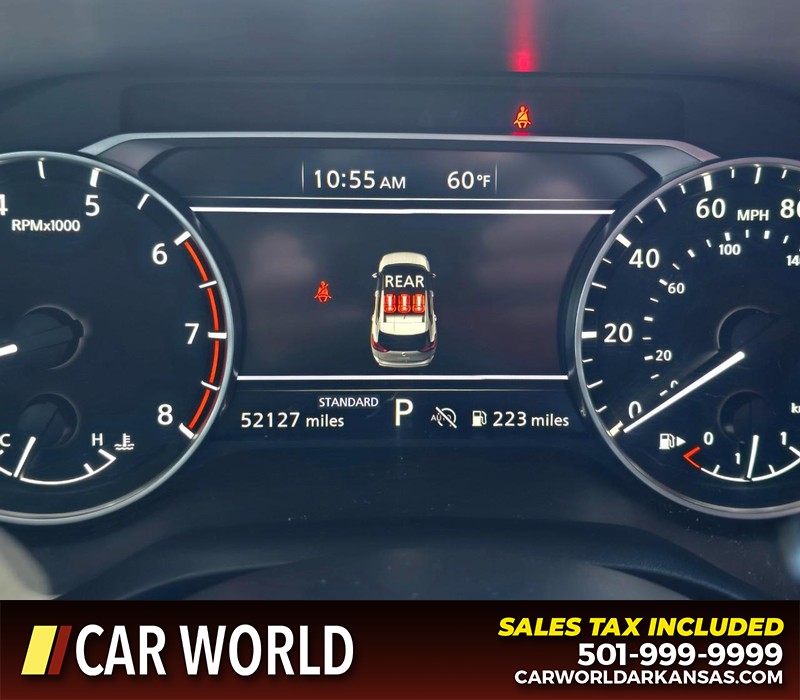 Nissan Rogue Vehicle Full-screen Gallery Image 16