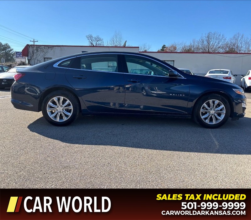 Chevrolet Malibu Vehicle Full-screen Gallery Image 2