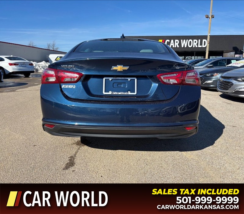 Chevrolet Malibu Vehicle Full-screen Gallery Image 4