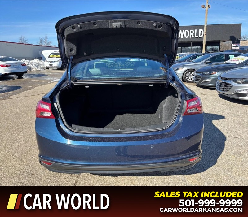 Chevrolet Malibu Vehicle Full-screen Gallery Image 5